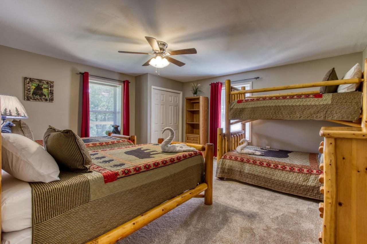 Fun & Games By Honeybearcabins 2Br/1Ba Sleeps 7 Sevierville Exterior photo