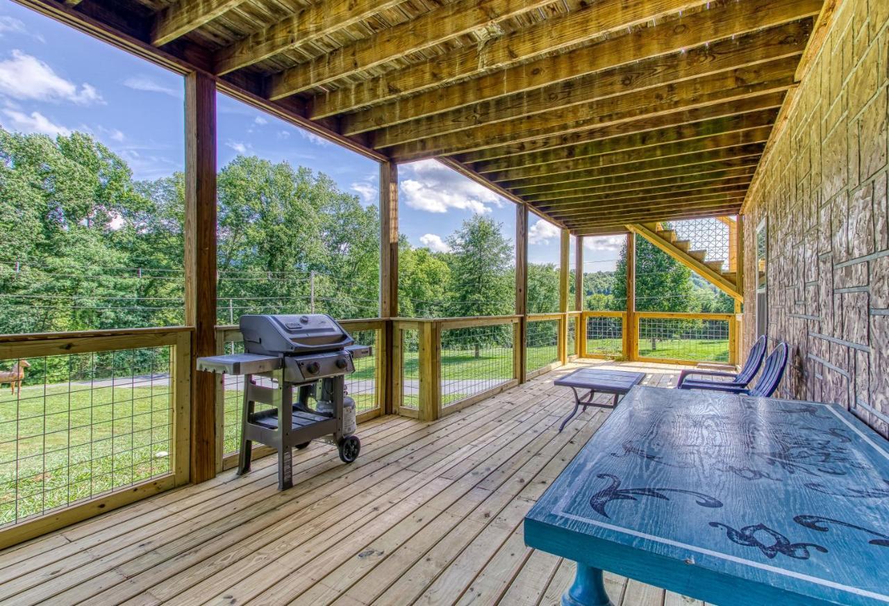 Fun & Games By Honeybearcabins 2Br/1Ba Sleeps 7 Sevierville Exterior photo