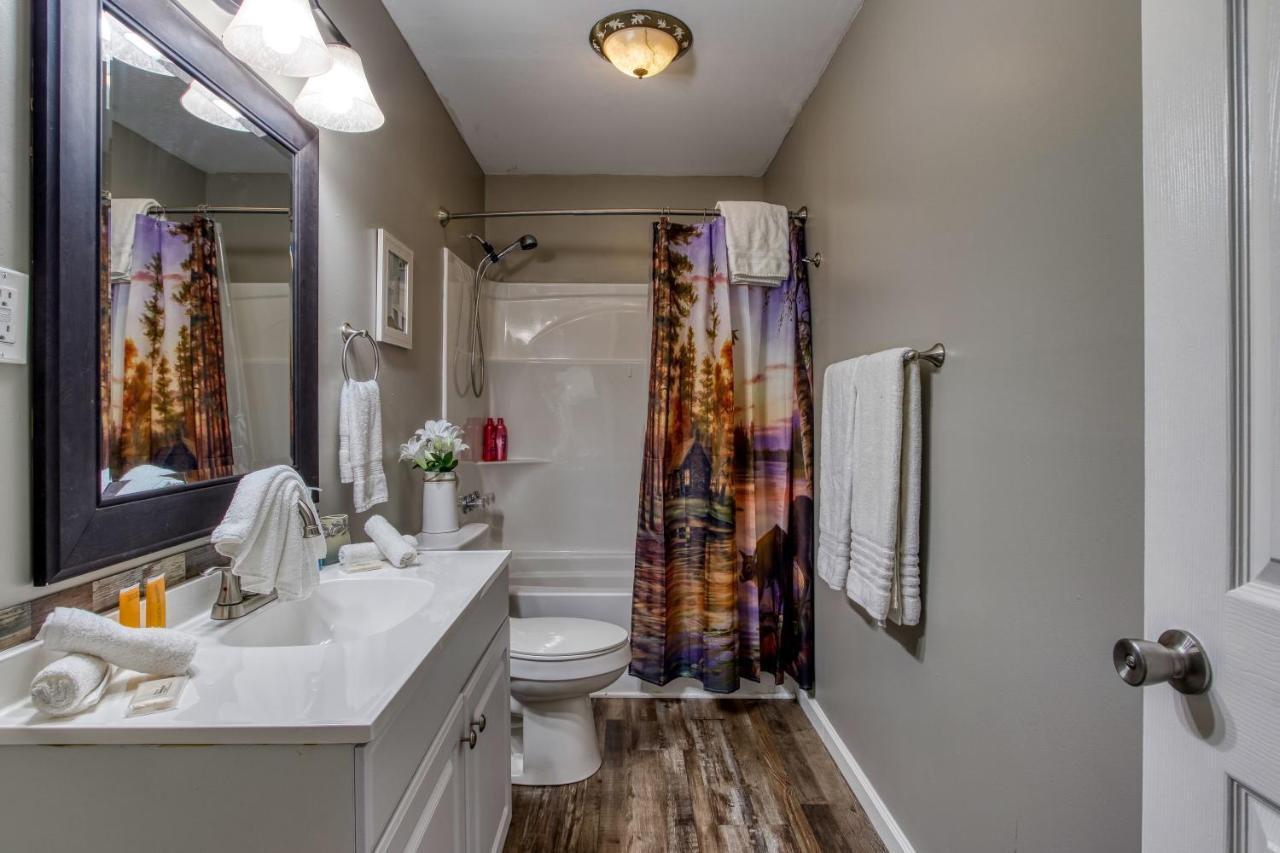 Fun & Games By Honeybearcabins 2Br/1Ba Sleeps 7 Sevierville Exterior photo
